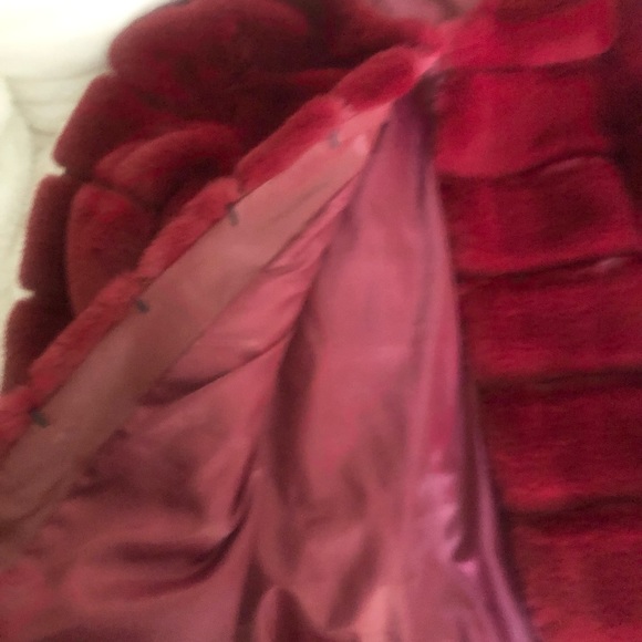 NWOT Wine faux fur jacket - Picture 4 of 4